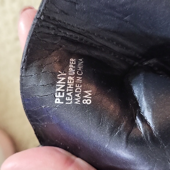 Tahari Penny Black Leather 2.5 in Booties SZ 8M - Picture 5 of 9